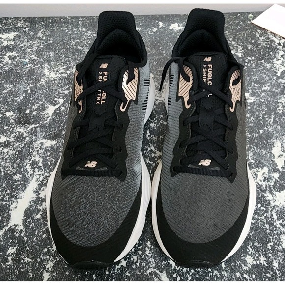 New Balance Women Black/Gold Rose Fuelcell Shift TR WXSHFTLK Athletic Shoe Sz 11 - Picture 5 of 13